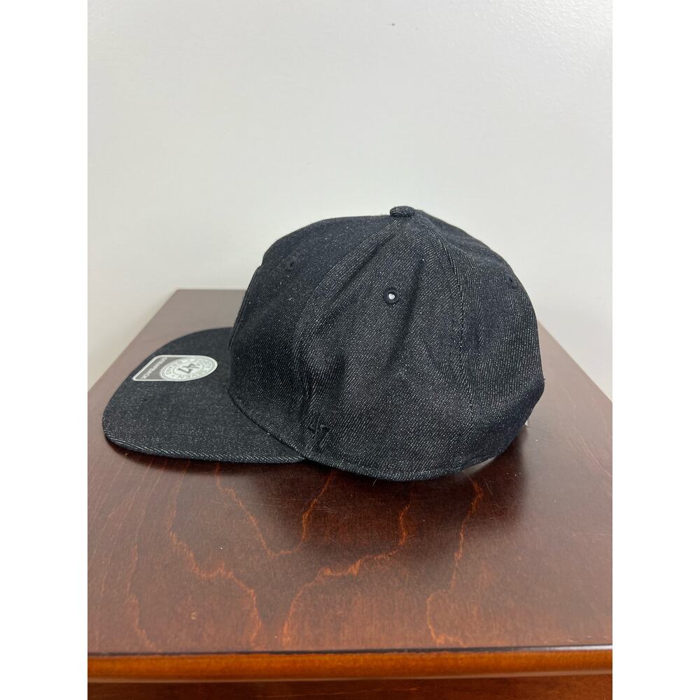 NWT Boston Bruins black on black StrapBack 47 brand - Picture 6 of 9